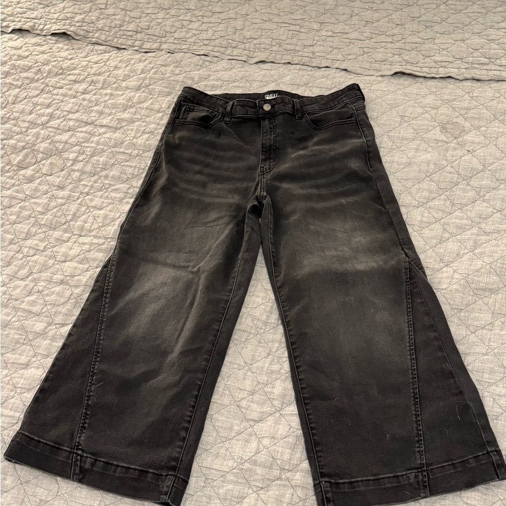 Time and Tru Dark Gray/Black Wide-Leg Pants